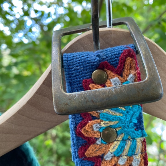 💙🌺Bundle of 3:  Embroidered Belt, Ear Muff Headband, and Colorful Knit Shawl - Picture 4 of 8